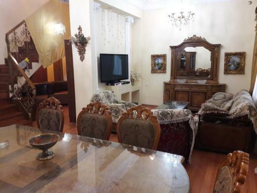 Apartamento 28 Maj Street Neft Akademia