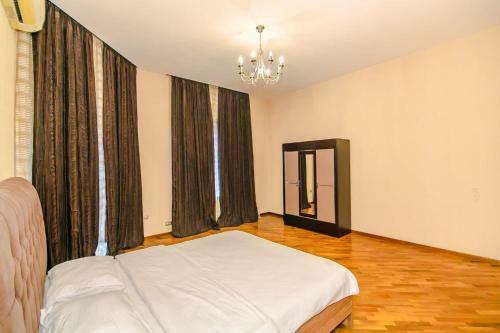 Apartamento Teatr Rashida Beibytova 2