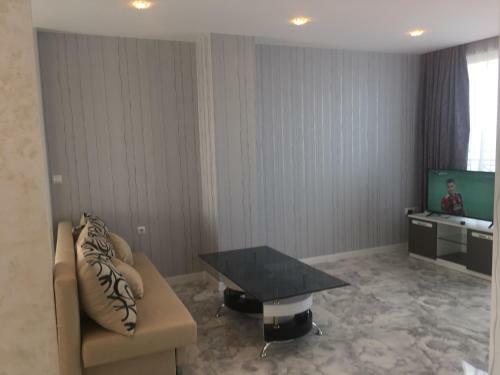 Golden Sea View Apartments