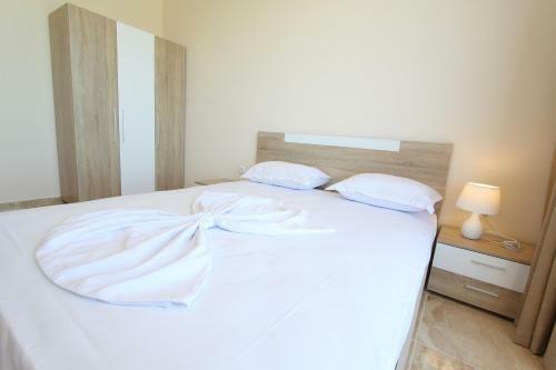 Golden Sea View Apartments