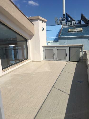 Golden Sea View Apartments