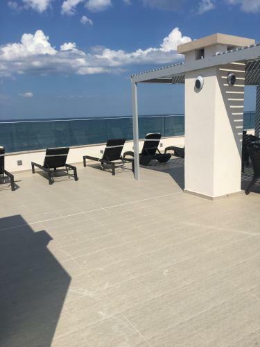 Golden Sea View Apartments
