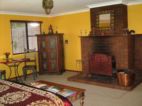 Gumtree On Gillies Bed And Breakfast