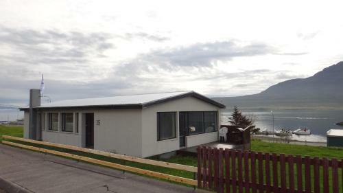 Fjord Guesthouse B&B