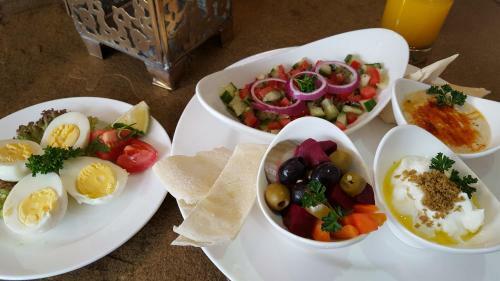 Hotel Cerenata Gardens Suites