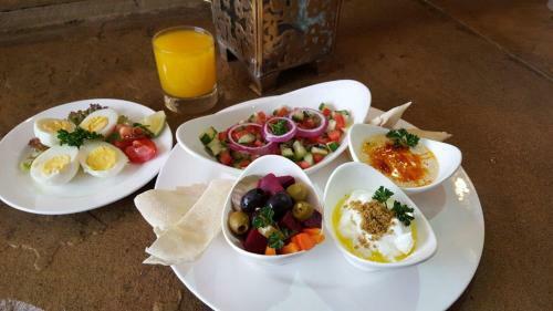 Hotel Cerenata Gardens Suites
