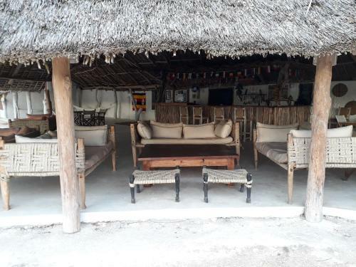 Albergue Merry Crab Beach Hotel