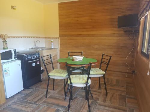 Caba�as Del Lago Huillinco