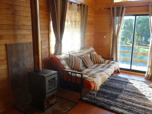 Caba�as Del Lago Huillinco