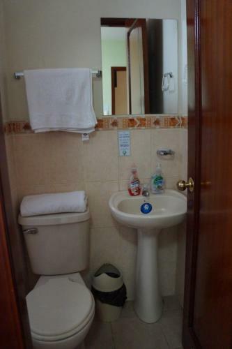 Hotel Hostal Pucar�