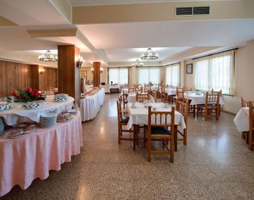 Hotel Mora