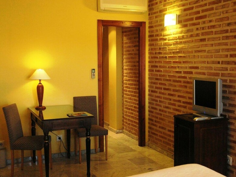 Hotel Ad-hoc Parque Golf