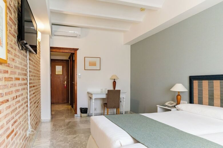 Hotel Ad-hoc Parque Golf