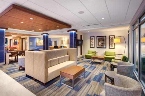 Hotel Holiday Inn Express & Suites Terrace
