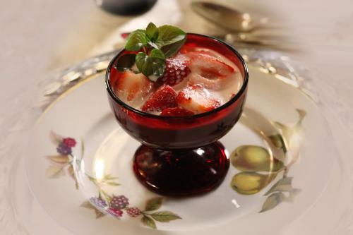 The Queen, A Victorian Bed & Breakfast