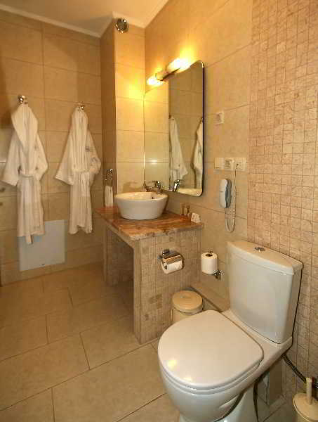 Rahoni Cronwell Park Hotel