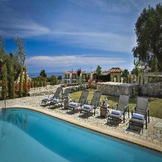 Nefeli Luxury Villas