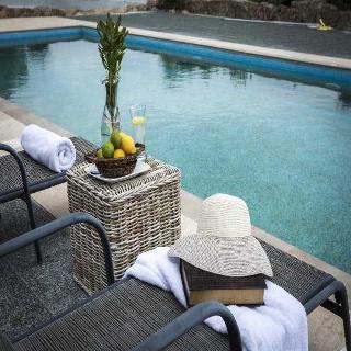 Nefeli Luxury Villas