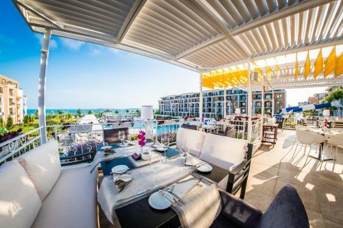 Hotel Premier Fort Cuisine - Full Board