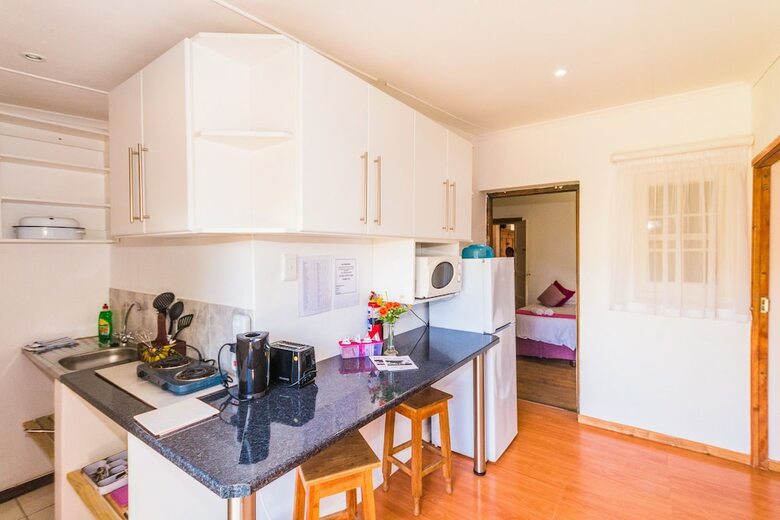 Hostal Addo Self Catering