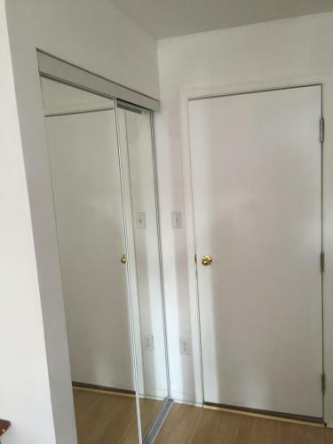 Hostal Toronto Wonderland Travelers Home