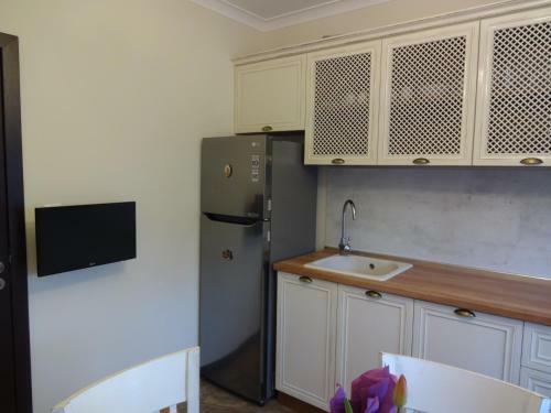 Two-bedroom Apartment With Garden