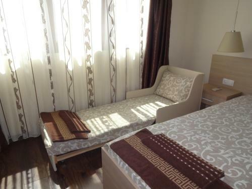 Two-bedroom Apartment With Garden