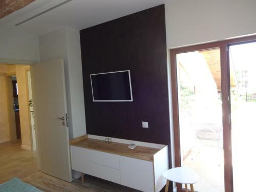 Two-bedroom Apartment With Garden