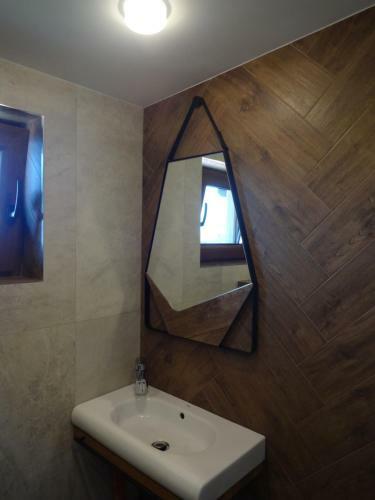 Two-bedroom Apartment With Garden