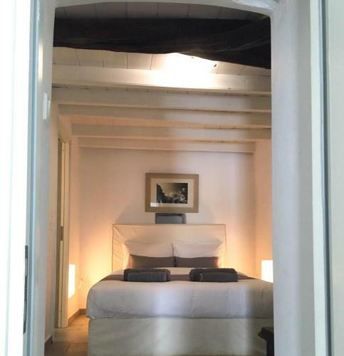 Thomas Traditional Apartments