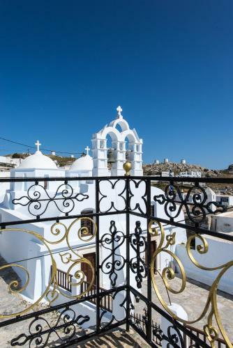 Thomas Traditional Apartments
