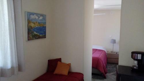 Hostal Aigaion House