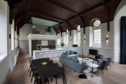 Iconic Dean Village Apartment