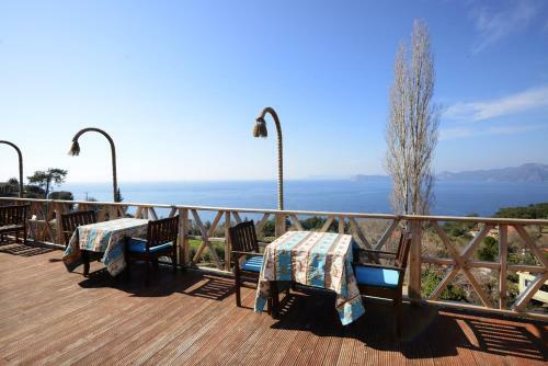 Hostal Faralya Yoruk Evi Hotel