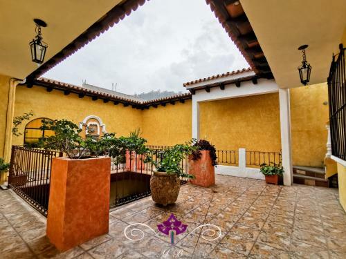 Albergue Maison Bougainvillea