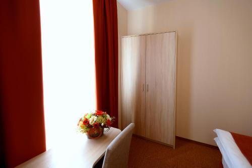 Cherry Garden Hotel