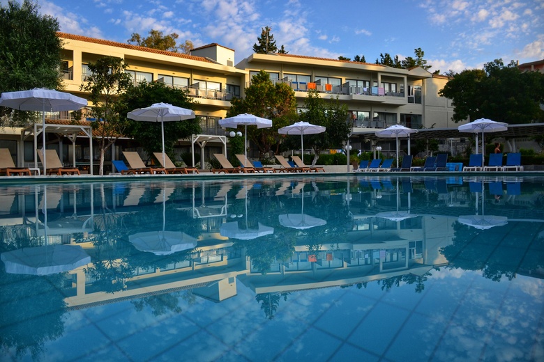 Hotel Dassia Holiday Club
