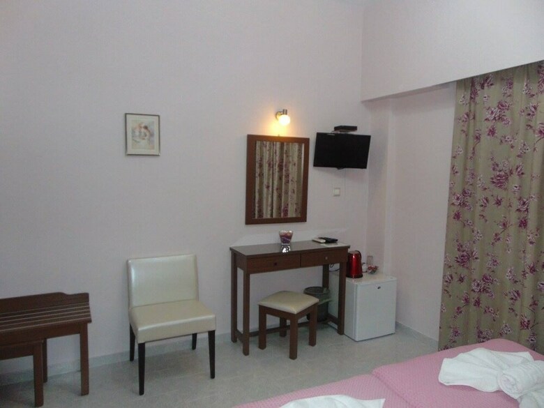 Hotel Avra