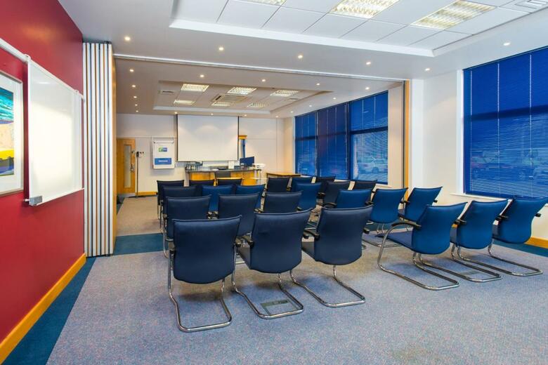 Hotel Holiday Inn Express Milton Keynes