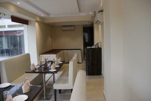 Hotel Larica Inn Rajarhat