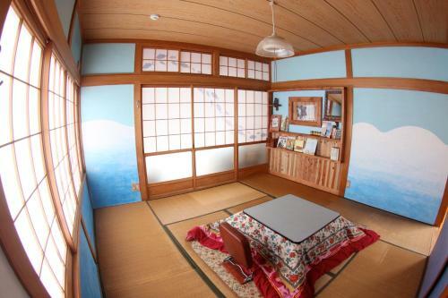 Hostal Katsuo Guest House