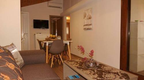Koala Apartments Irida