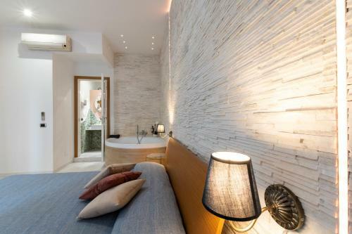 Hostal Lucenova