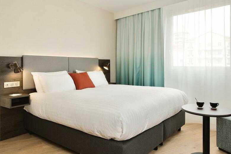 Hotel Holiday Inn Garden Court