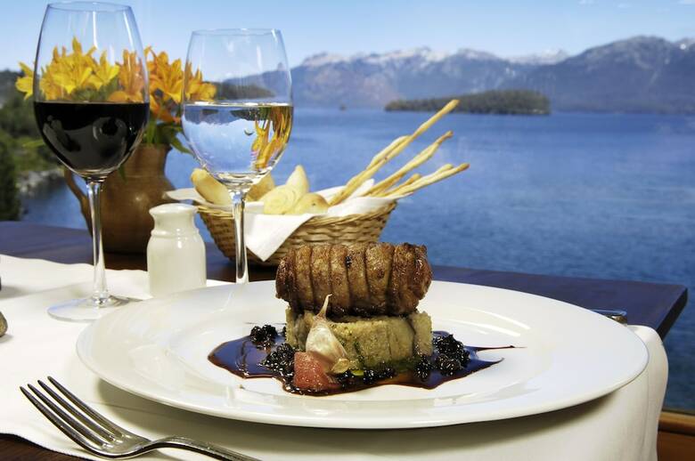 Correntoso Lake & River Hotel
