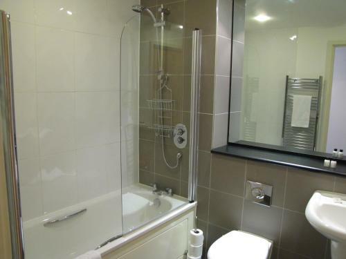 Halo Serviced Apartments - The Gateway