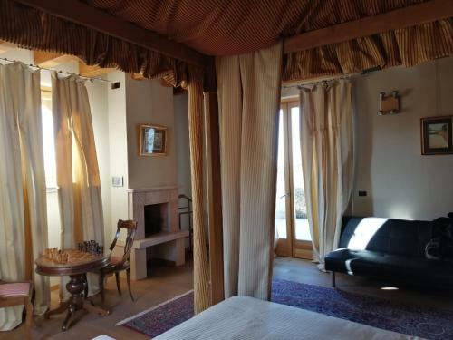 Villa D'epoca Sul Lago Di Garda Con Piscina Interna E Parco Con Laghetto