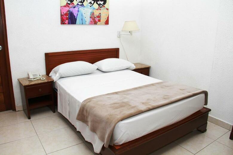 Hotel California Panama
