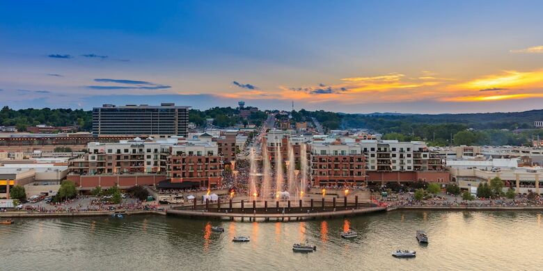 Hotel Hilton Promenade At Branson Landing