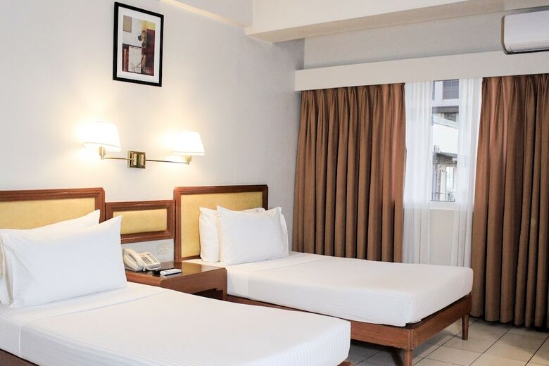 Hotel Palm Plaza